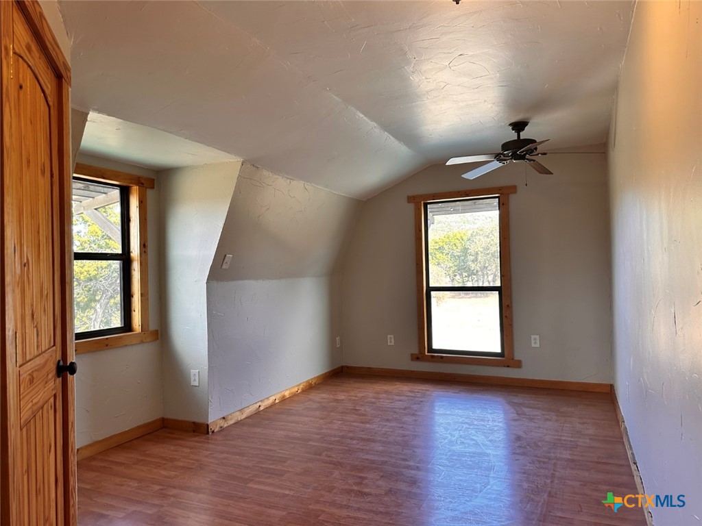 180 Hondo Spur Property Photo 30
