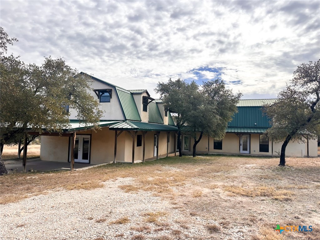 180 Hondo Spur Property Photo 33