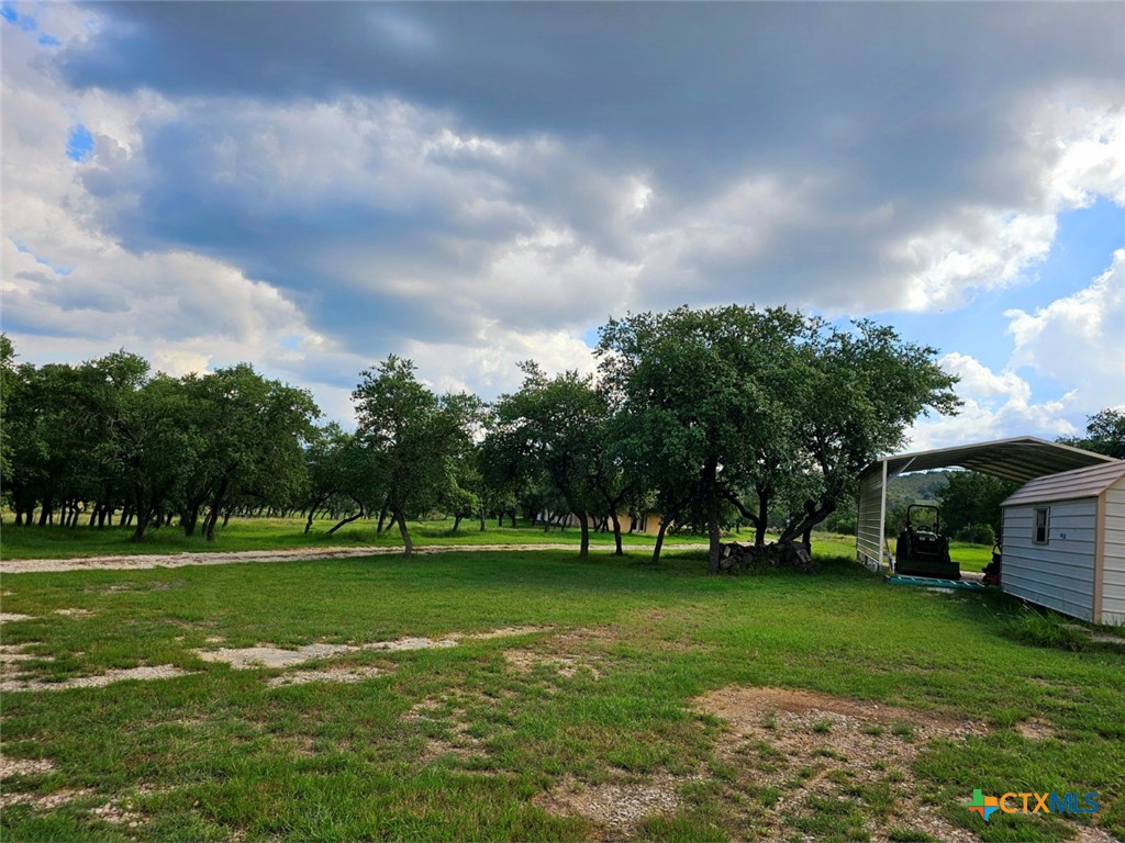 180 Hondo Spur Property Photo 34
