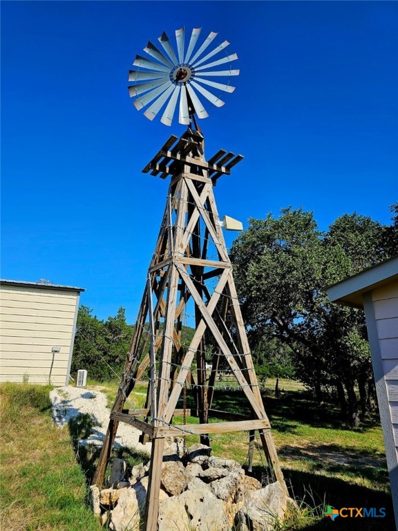 180 Hondo Spur Property Photo 37