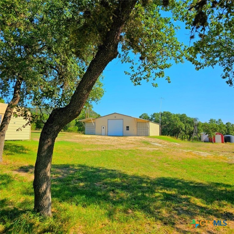 180 Hondo Spur Property Photo 39