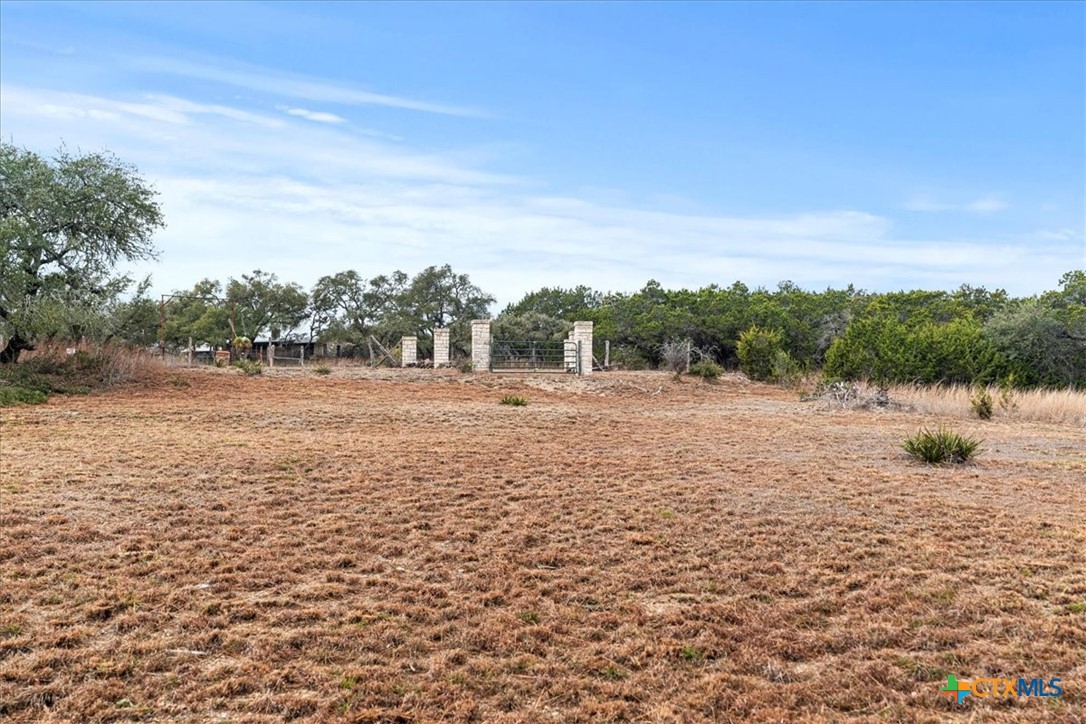 711 Deer Run Property Photo 3