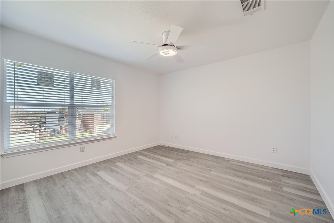 2604 Andres Way Property Photo 17