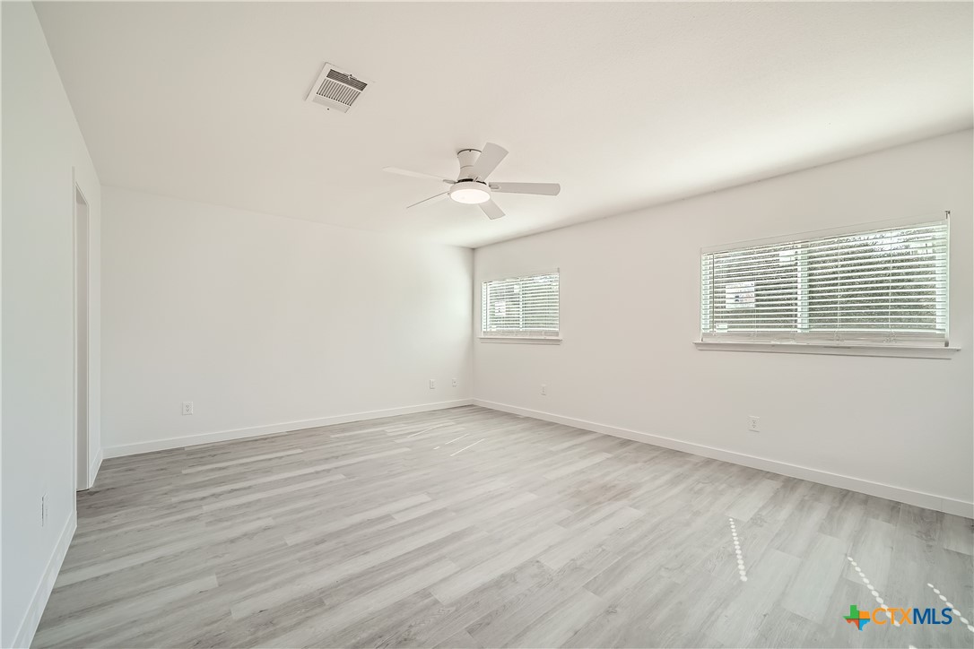 2604 Andres Way Property Photo 19