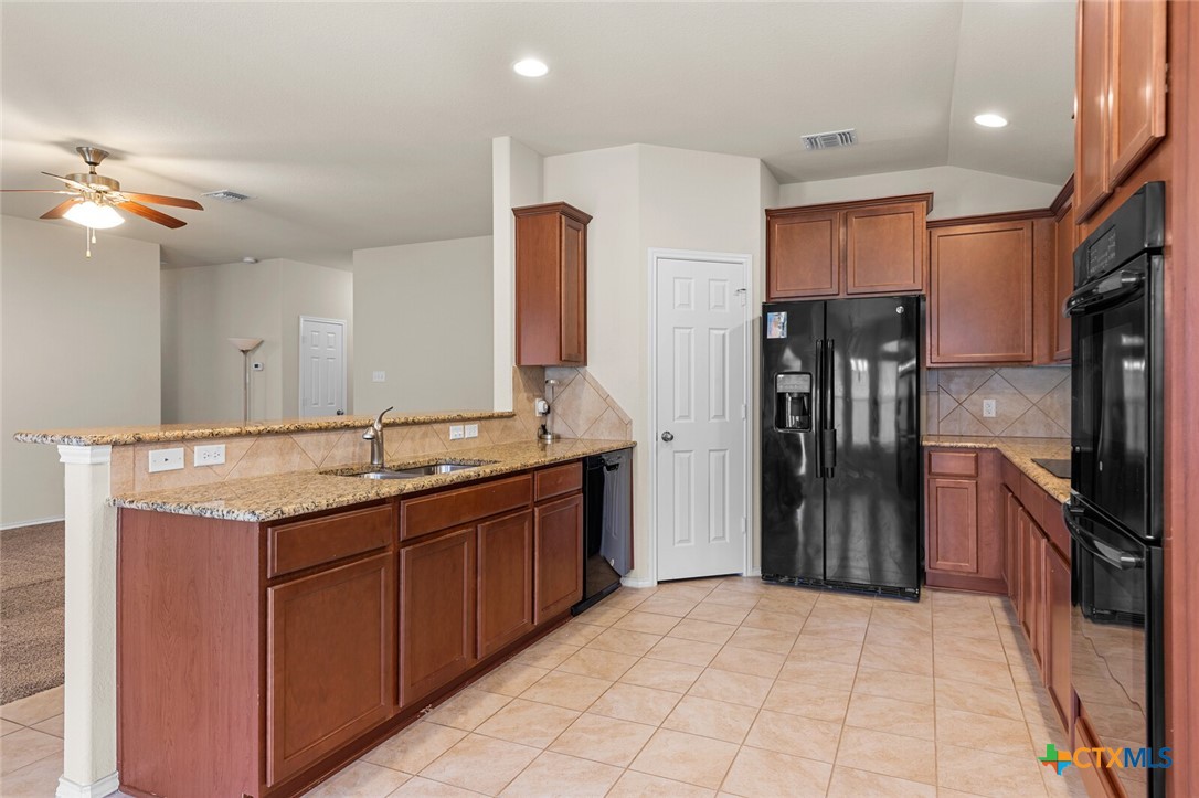 1124 H K Allen Parkway Property Photo 11