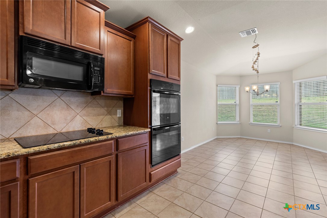 1124 H K Allen Parkway Property Photo 14