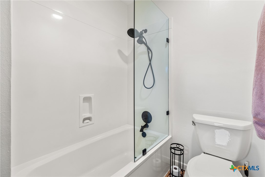 410 Downing Street Property Photo 19