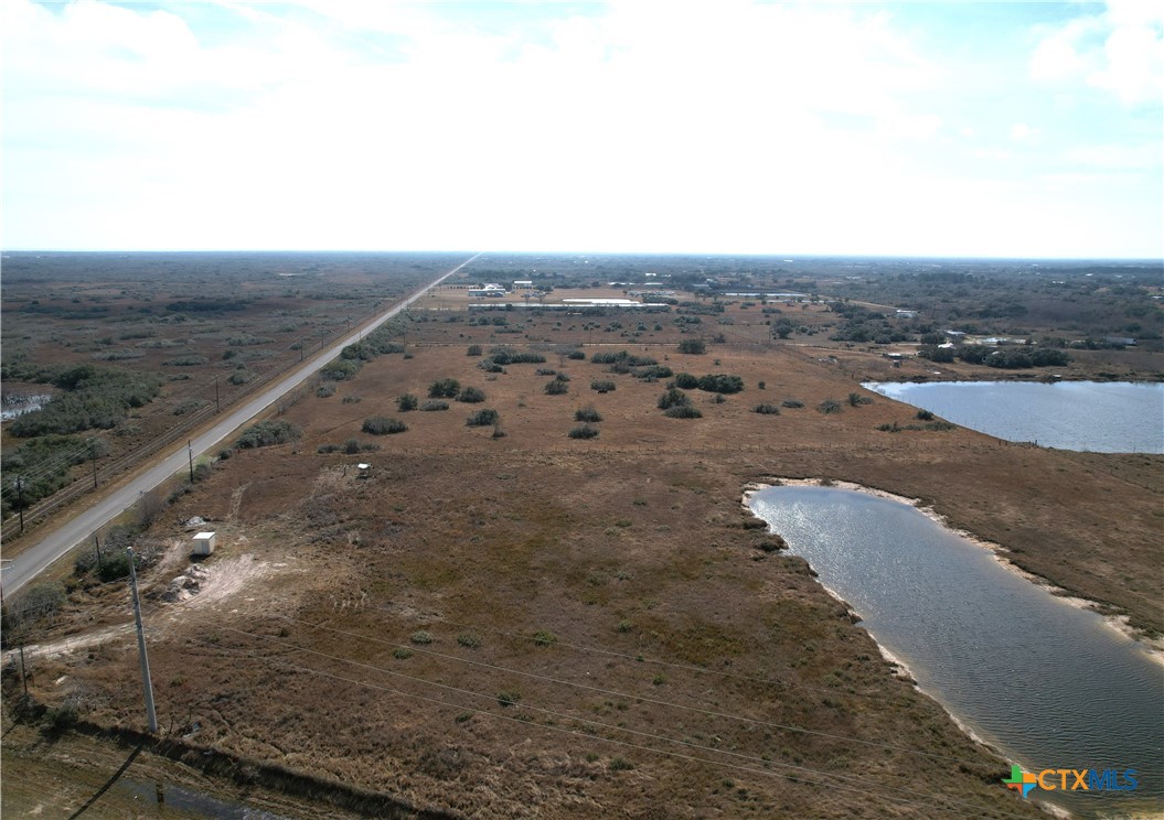 00 Tx-185 And Lane Property Photo 2