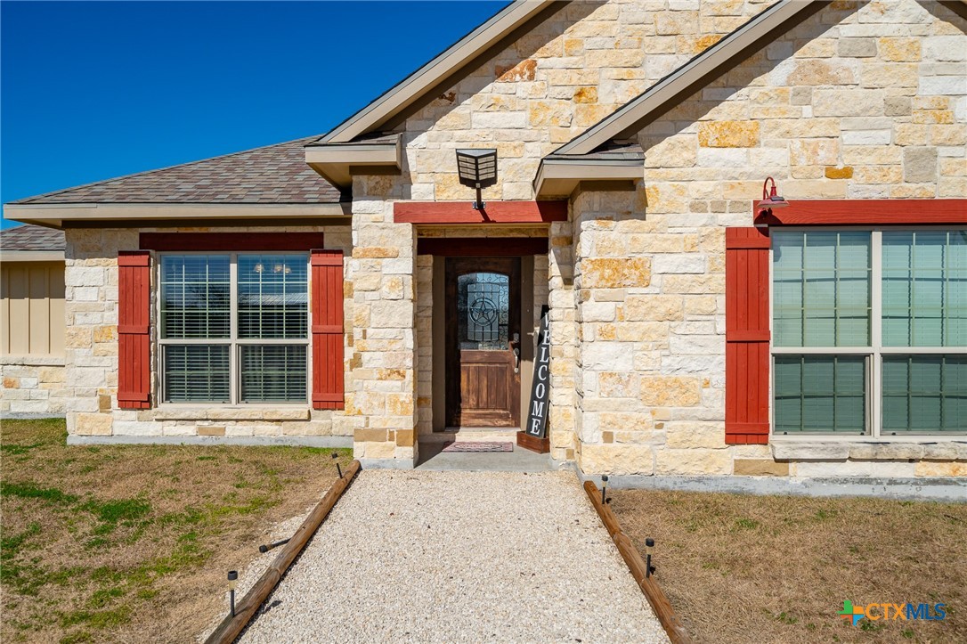 110 Eugene Lane Property Photo 2