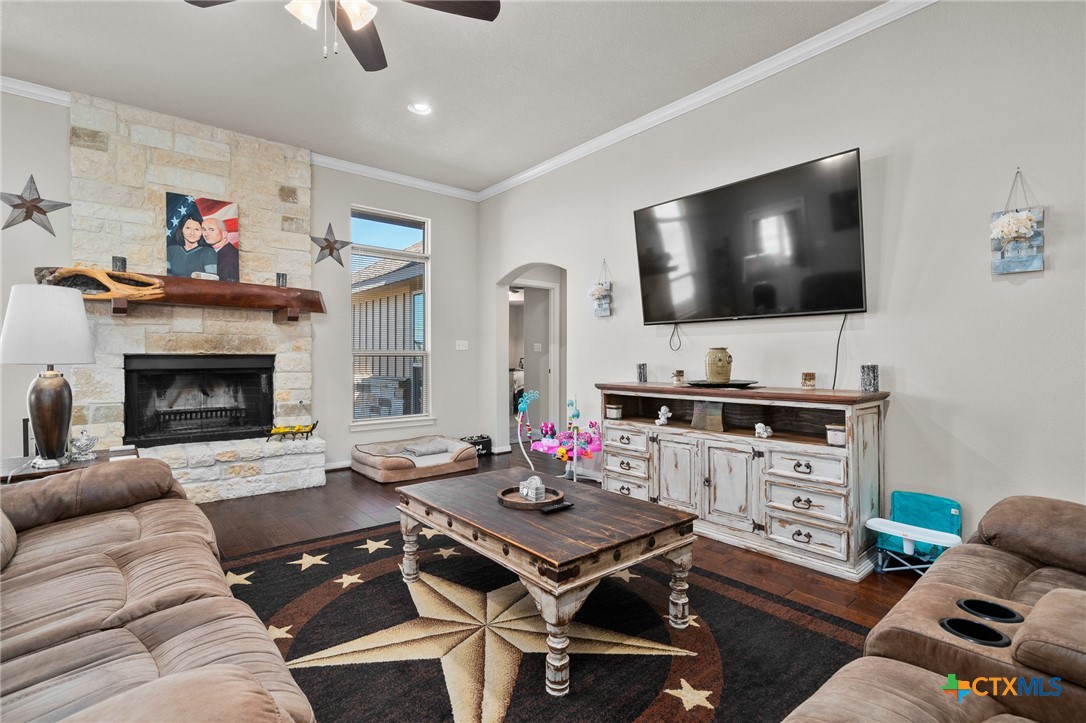 110 Eugene Lane Property Photo 4