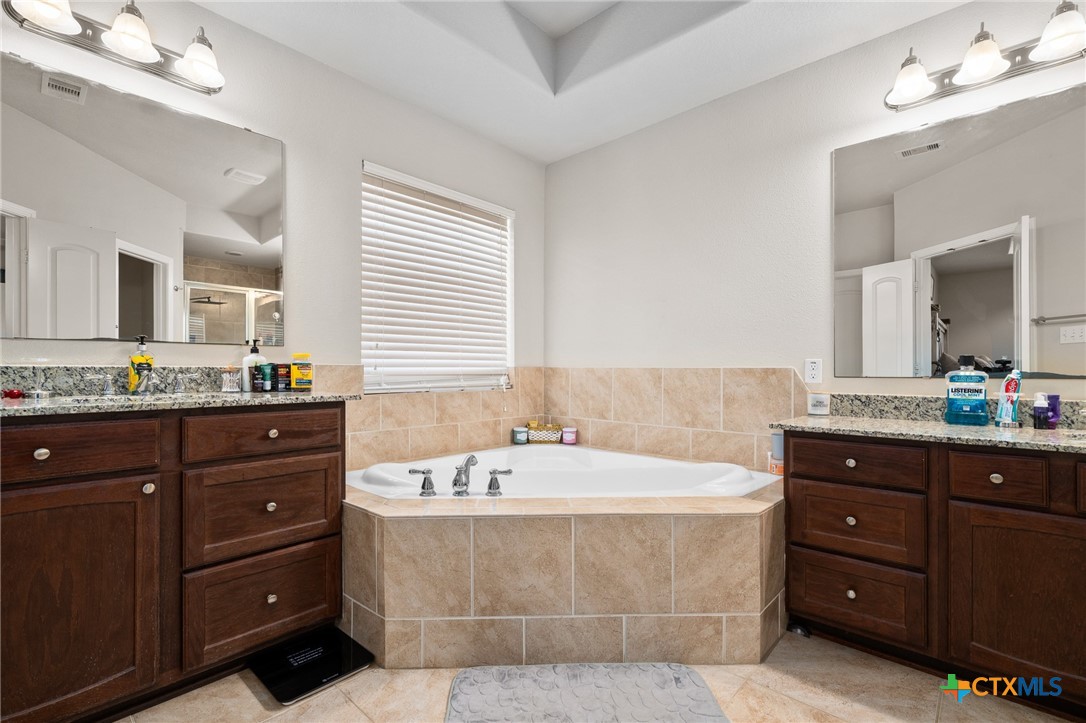 110 Eugene Lane Property Photo 9