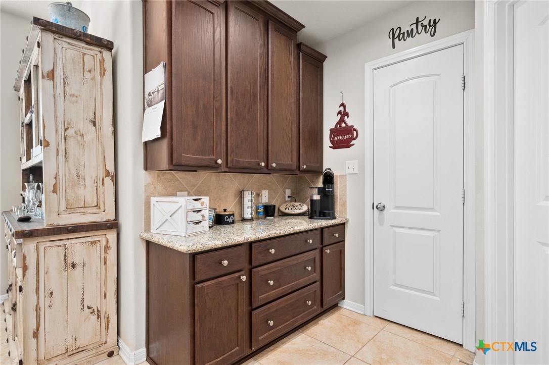 110 Eugene Lane Property Photo 21