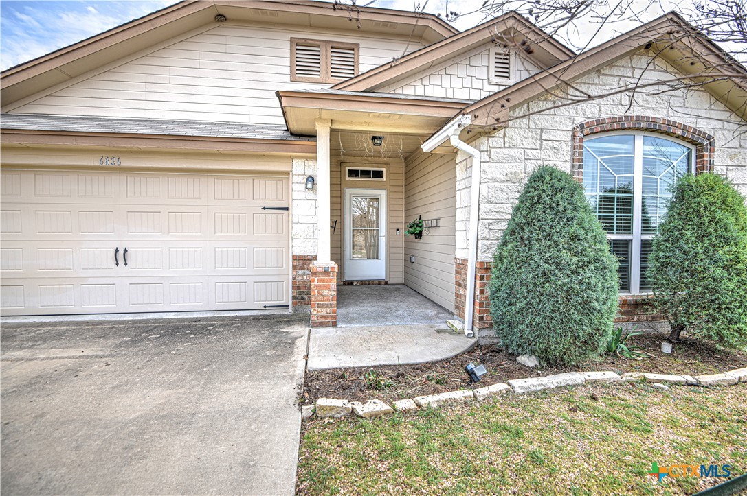 6826 Ambrose Circle Property Photo 6
