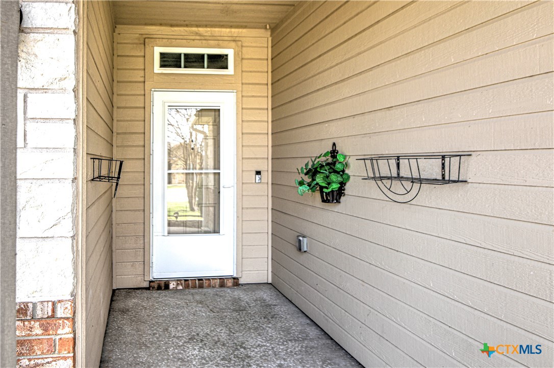 6826 Ambrose Circle Property Photo 7