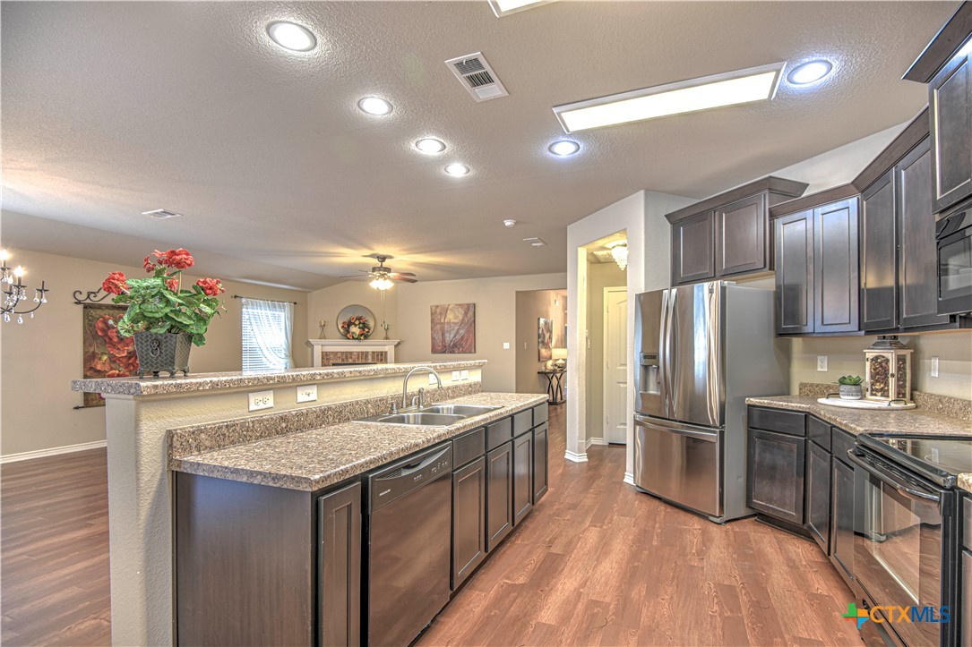 6826 Ambrose Circle Property Photo 16