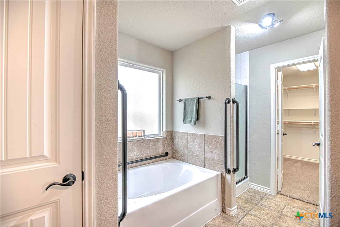 6826 Ambrose Circle Property Photo 23