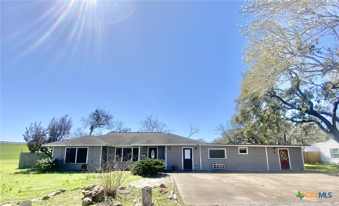 1003 N Kleas Street Property Photo