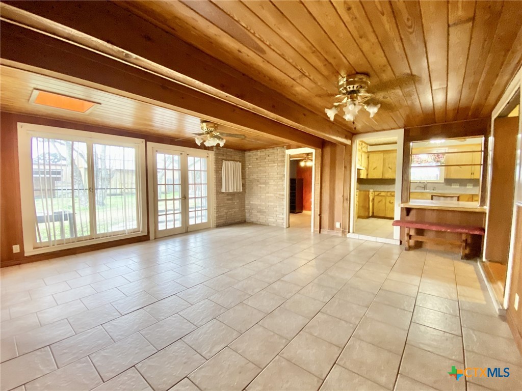 1003 N Kleas Street Property Photo 16