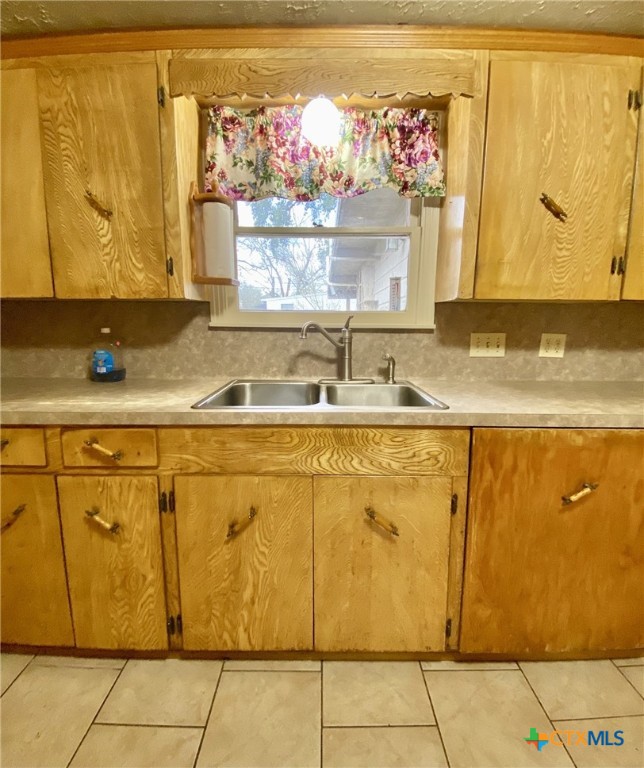 1003 N Kleas Street Property Photo 21