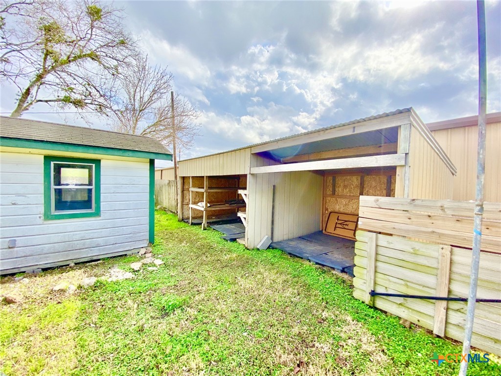 1003 N Kleas Street Property Photo 43