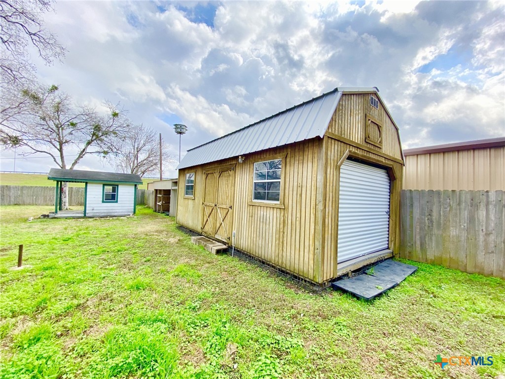 1003 N Kleas Street Property Photo 47