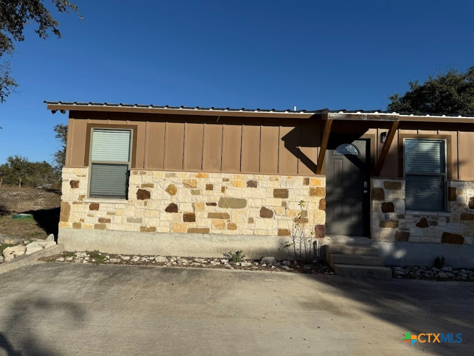 1132 Indian Hollow 1132 Property Photo 2