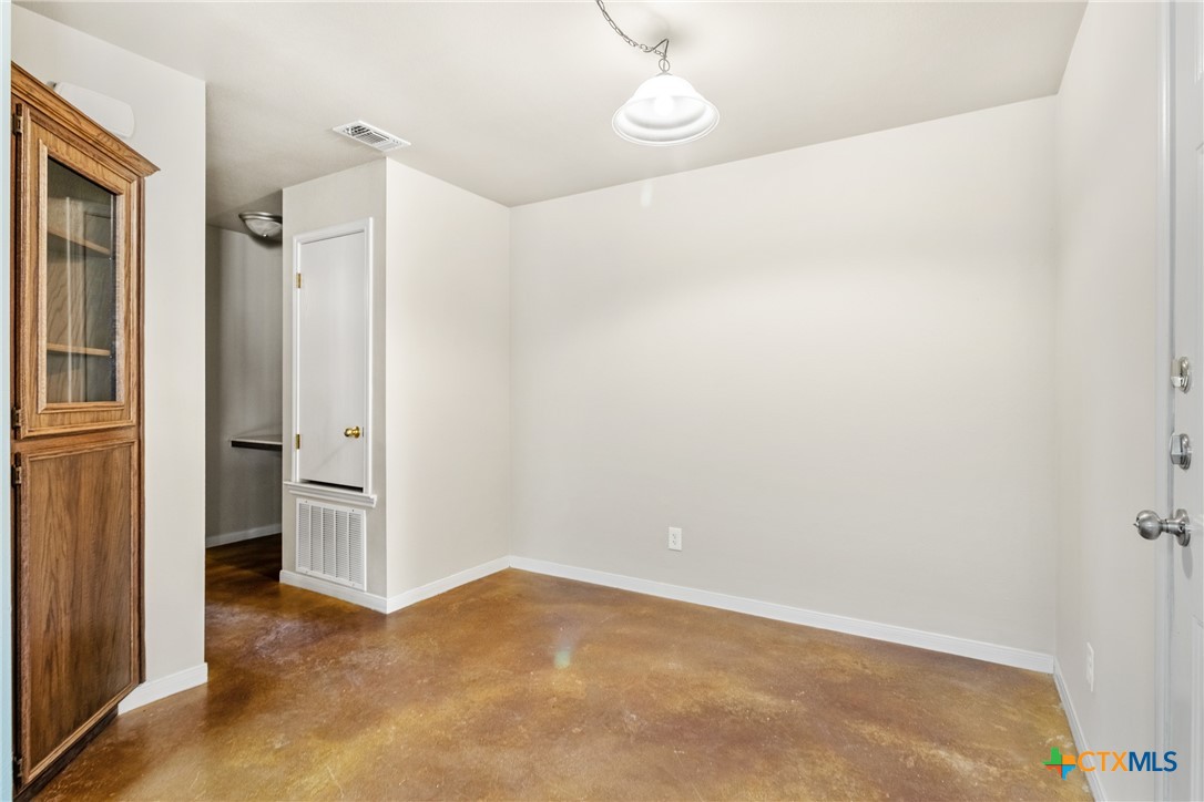 4509 Passion Flower Loop Property Photo 7