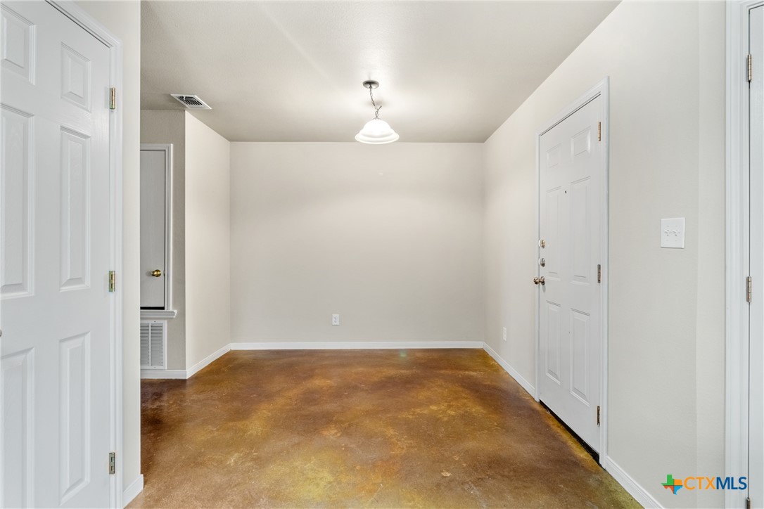 4509 Passion Flower Loop Property Photo 11