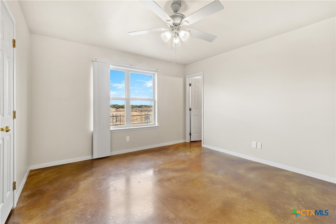 4509 Passion Flower Loop Property Photo 13