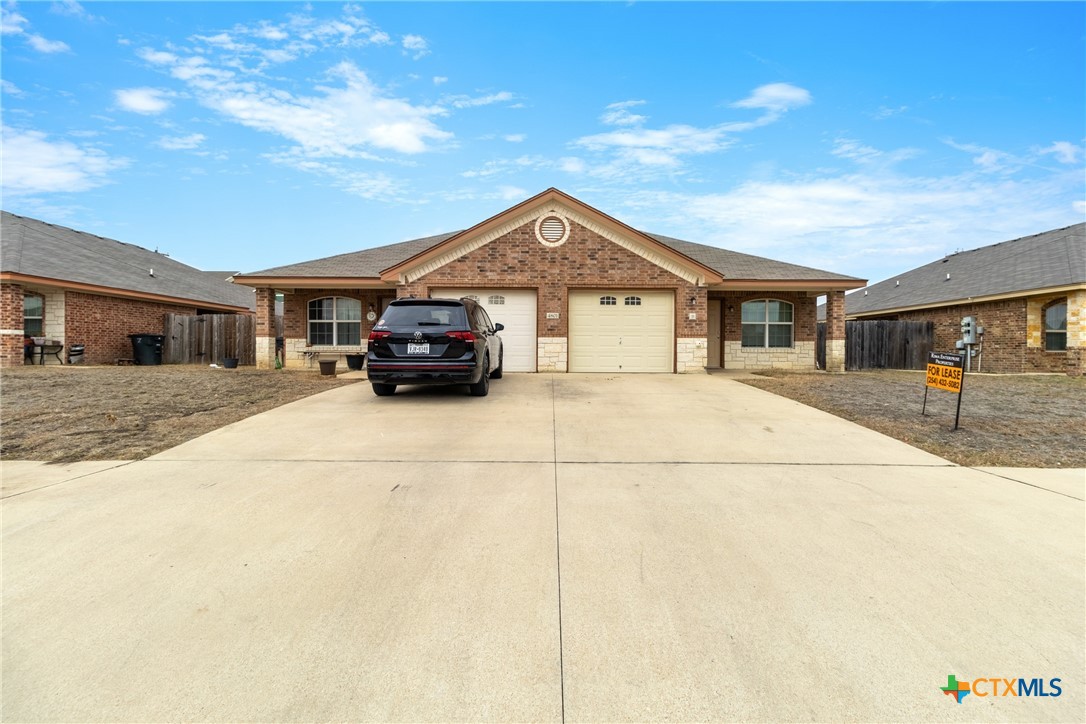 4509 Passion Flower Loop Property Photo 19