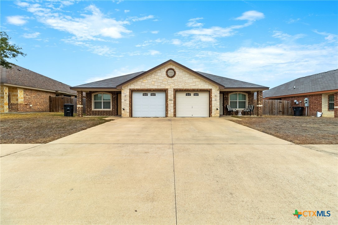 4509 Passion Flower Loop Property Photo 21