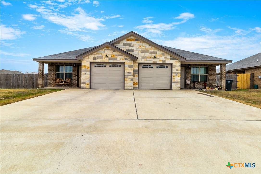 4509 Passion Flower Loop Property Photo 26