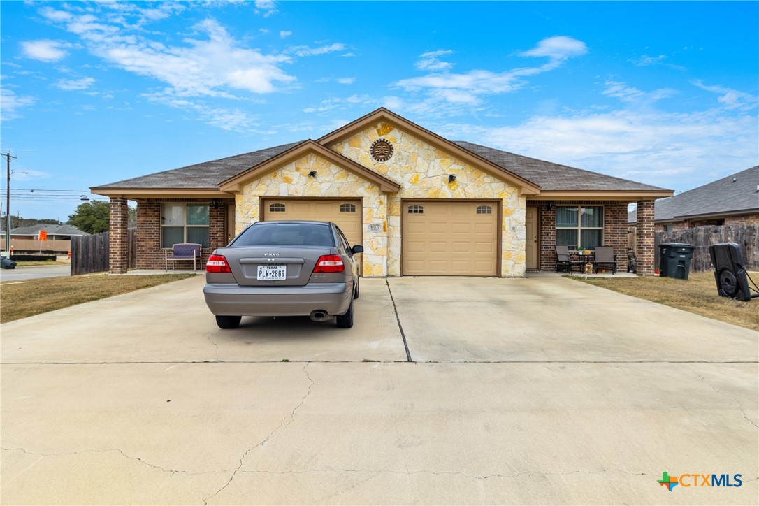 4509 Passion Flower Loop Property Photo 31