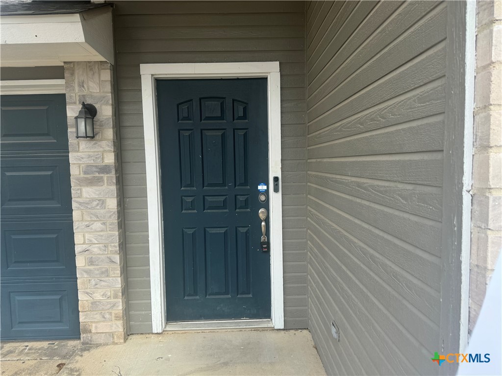 503 Medina Drive Property Photo 2