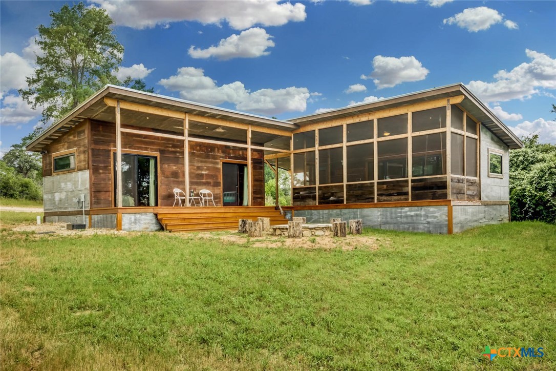 2889 Fm 1704 Property Photo 2