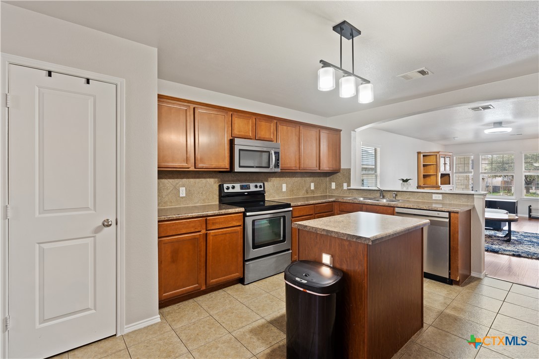 9210 Bellgrove Court Property Photo 7