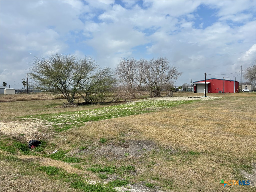 Tbd, Lots 4,5,6 W Austin Avenue Property Photo