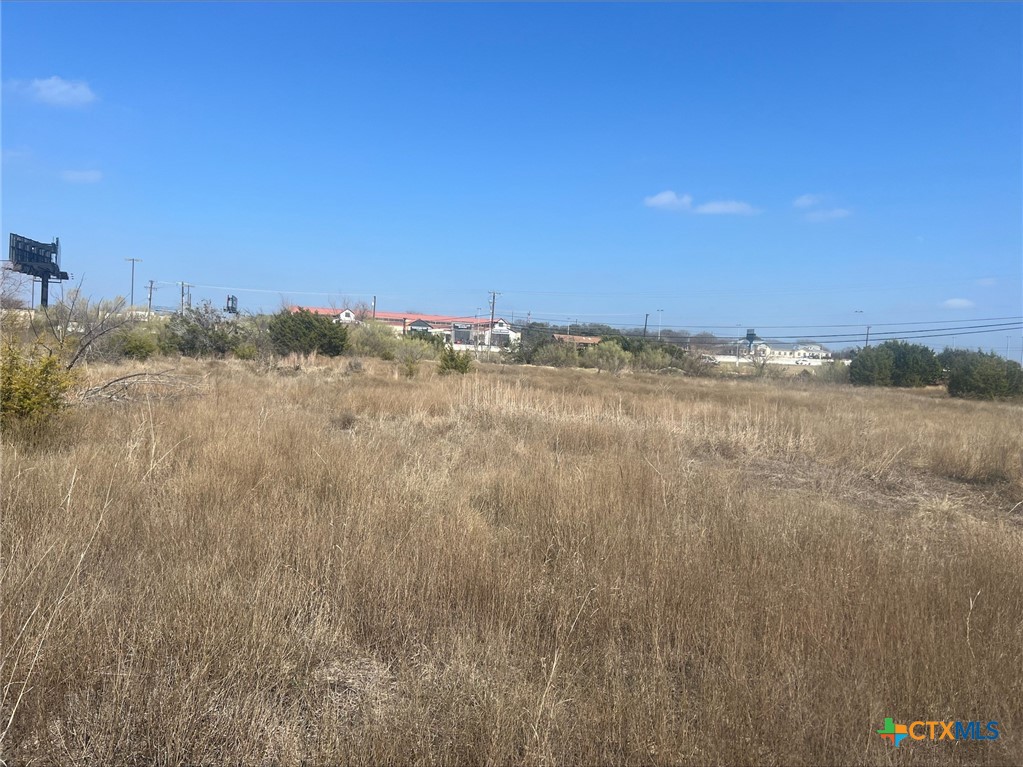 5500 Rose Garden Loop Drive Property Photo 4