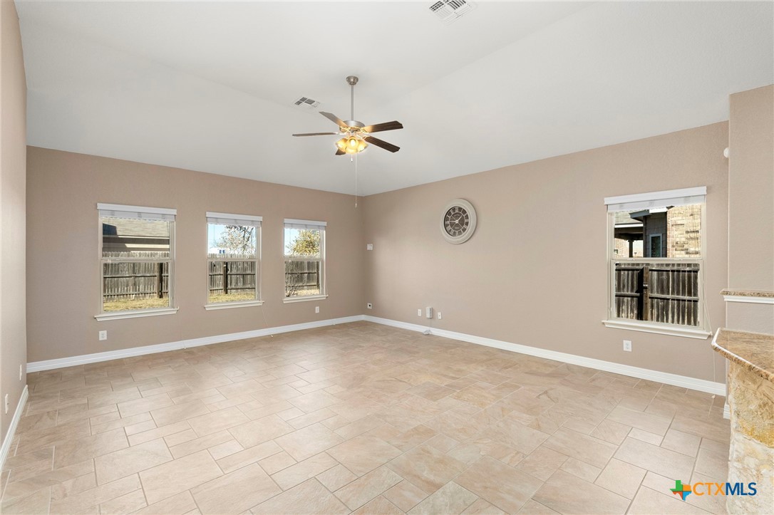 1421 Shadow Rock Property Photo 10