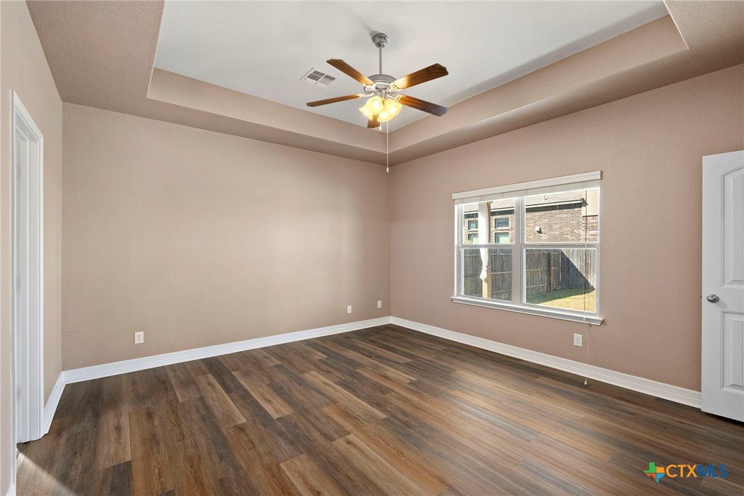1421 Shadow Rock Property Photo 17
