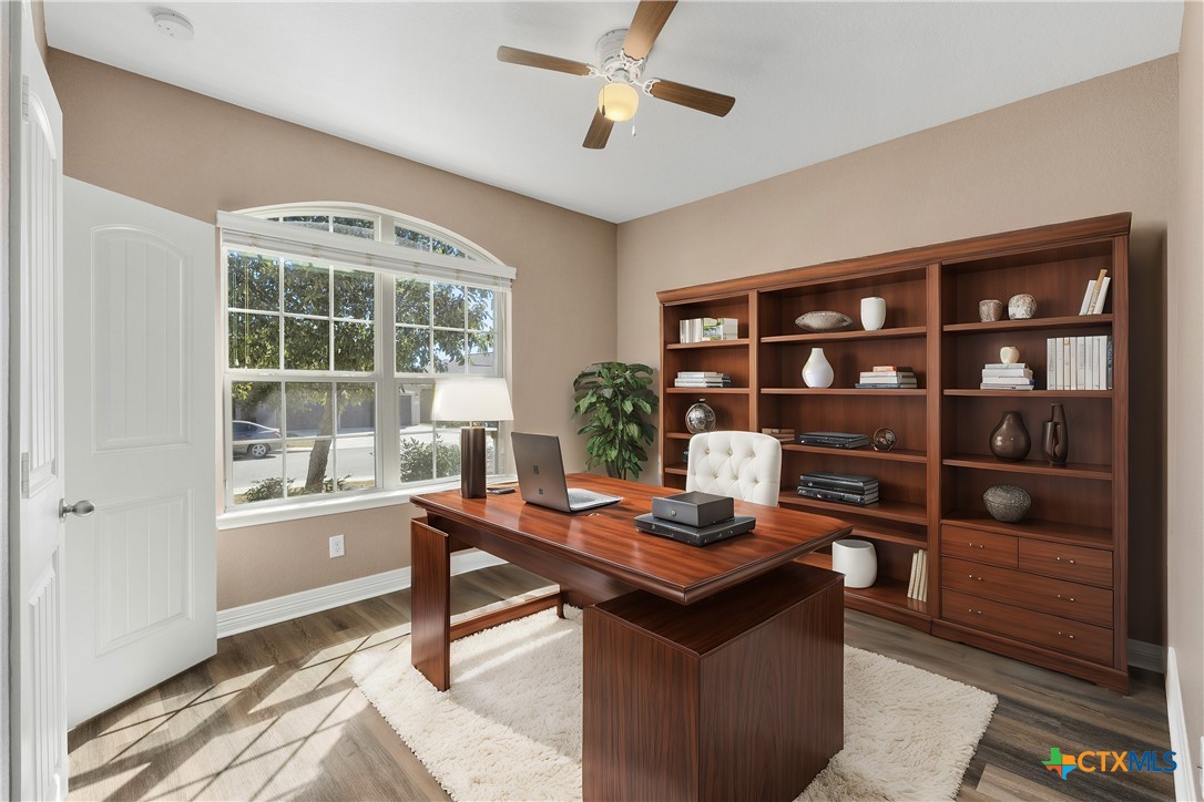 1421 Shadow Rock Property Photo 21