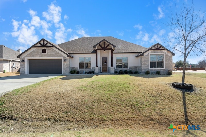 6909 Greenfield Drive Property Photo 2