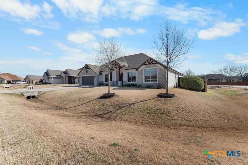 6909 Greenfield Drive Property Photo 6