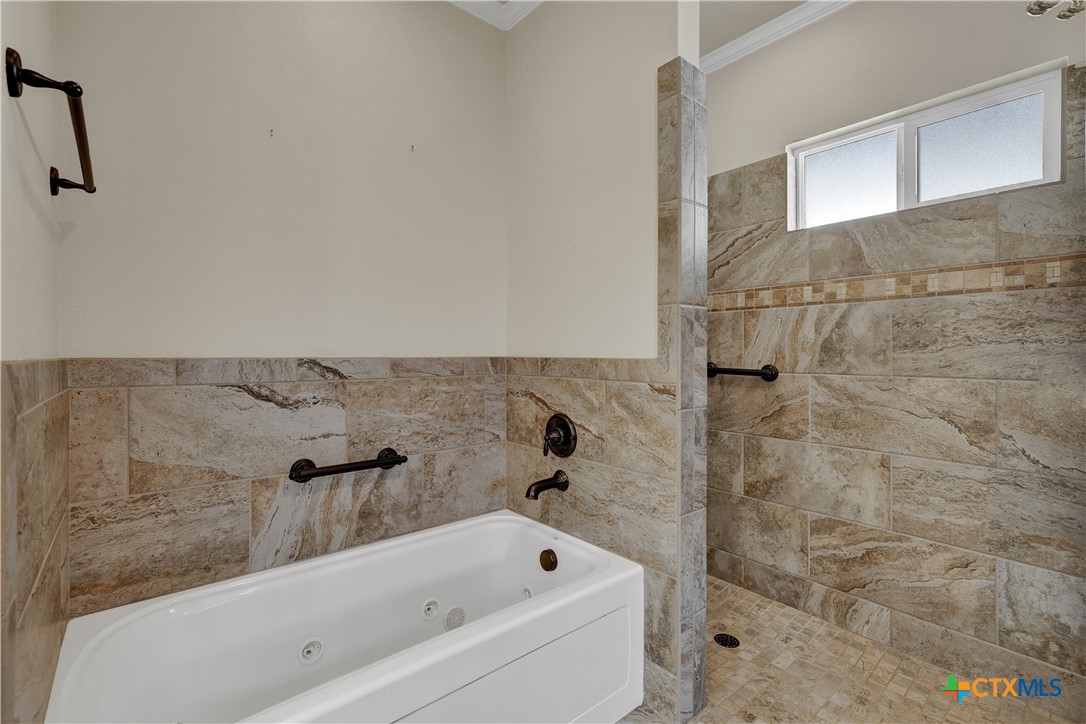 948 Hudson Lane Property Photo 22