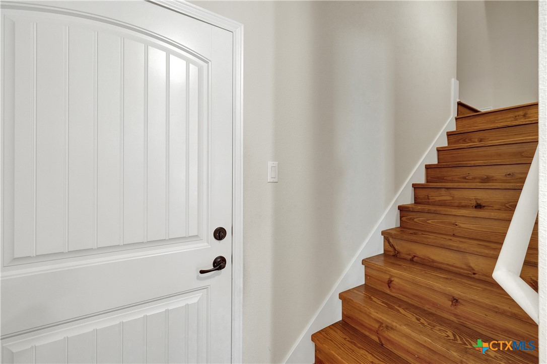 948 Hudson Lane Property Photo 25