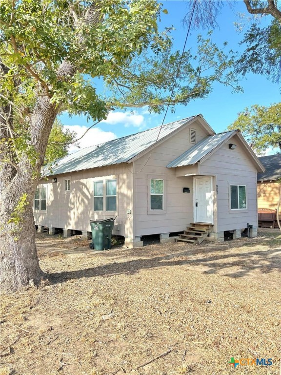 907 E Jackson Street Property Photo
