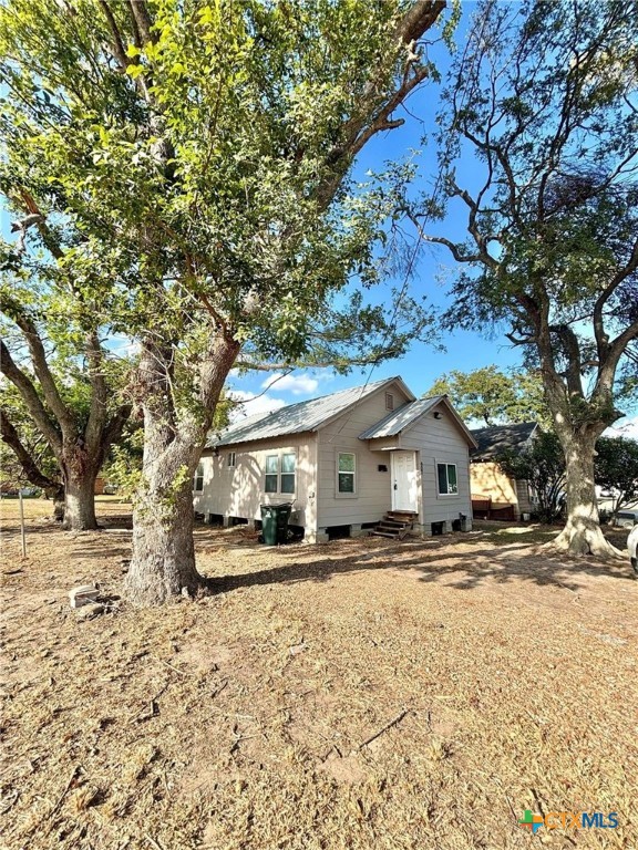 907 E Jackson Street Property Photo 2