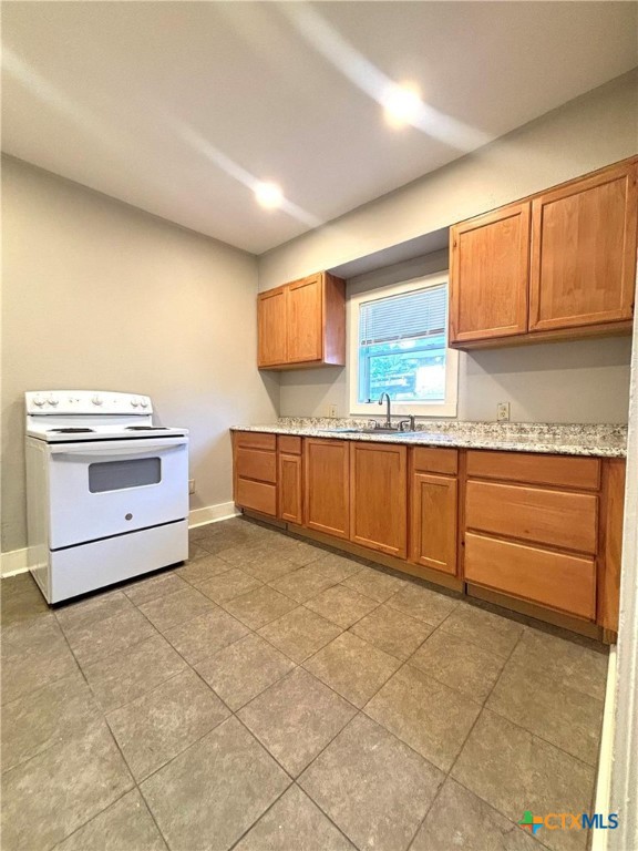 907 E Jackson Street Property Photo 5