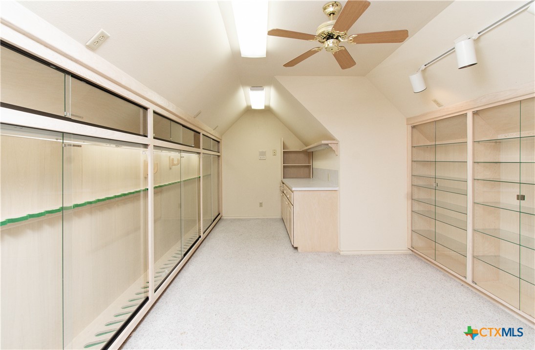 9821 Fm 439 Property Photo 22