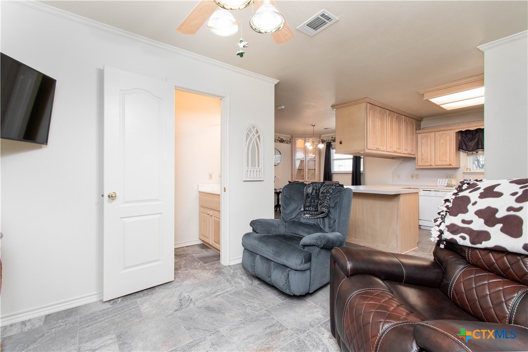 9821 Fm 439 Property Photo 29
